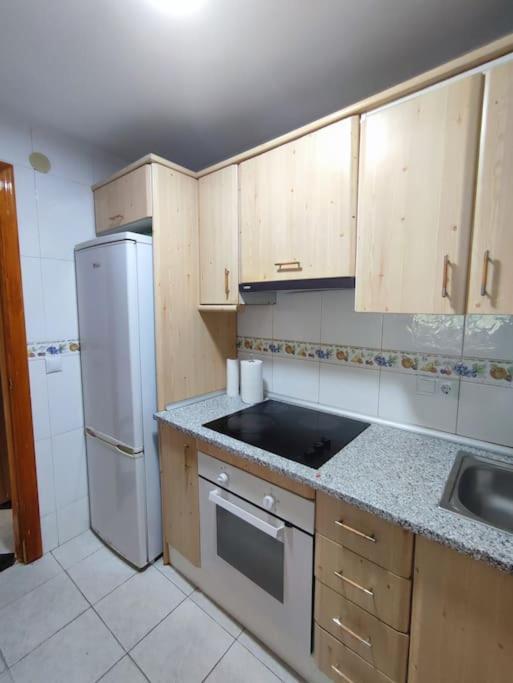 Apartamento En Playa Carvajal فوينخيرولا المظهر الخارجي الصورة